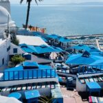 Si vous recherchez une escapade riche en histoire, en culture et en charme méditerranéen, ne cherchez pas plus loin. Notre journée complète depuis Sousse jusqu'à Tunis, Sidi Bou Said, Carthage, et Hammamet promet une aventure captivante, vous emmenant à travers des joyaux historiques et des paysages côtiers à couper le souffle. Le Départ Énergique de Sousse Votre journée démarre tôt, avec un départ énergique de Sousse. Notre équipe vous accueille à bras ouverts, prête à vous guider à travers cette expérience unique. Installez-vous confortablement, car votre aventure débute dès le premier kilomètre. Tunis : Entre Tradition et Modernité Découverte du Médina À Tunis, plongez dans le cœur historique de la ville en explorant la Médina. Les ruelles étroites regorgent de trésors cachés, des souks animés aux délices culinaires. C'est l'occasion parfaite pour vous immerger dans la vie locale. Sidi Bou Said : La Perle Blanche de la Méditerranée Le charme pittoresque de Sidi Bou Said vous accueille avec ses maisons blanches aux volets bleus. Flânez dans les rues pavées, admirez la vue panoramique sur la mer Méditerranée, et laissez-vous emporter par l'atmosphère artistique unique. Carthage : Un Voyage dans le Passé Explorez les ruines antiques de Carthage, témoins d'une civilisation légendaire. Marchez sur les traces des Carthaginois, des Romains et des Vandales, et imprégnez-vous de l'histoire fascinante qui résonne à travers chaque pierre. Hammamet : Plaisirs Balnéaires Pause Déjeuner en Bord de Mer Votre journée se poursuit à Hammamet, station balnéaire renommée. Profitez d'une pause déjeuner relaxante en bord de mer, dégustant des spécialités tunisiennes fraîchement préparées. Temps Libre sur la Plage Après le repas, accordez-vous du temps libre pour vous détendre sur les plages dorées d'Hammamet. Respirez l'air salin, bronzez sous le soleil méditerranéen, et rechargez vos batteries avant le retour. Retour à Sousse : Fin d'une Journée Mémorable Après une journée riche en découvertes, notre retour à Sousse est le moment idéal pour refléter sur les trésors explorés. Revenez avec des souvenirs inoubliables, des photographies éclatantes, et le sentiment d'avoir vécu pleinement la beauté de la Tunisie. Conclusion : Une Aventure qui Reste Gravée Notre journée complète à Tunis, Sidi Bou Said, Carthage, et Hammamet promet une immersion totale dans la diversité culturelle et naturelle de la Tunisie. Explorez, découvrez, et créez des souvenirs durables avec nous. Réservez votre place dès maintenant pour une expérience qui restera gravée dans votre cœur.