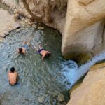 Visite de l'oasis de Chebika sud tunisien avec un plouf sous la cascade.