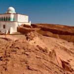 Sidi Bouhlel sud tunisie un mini-canyon intéressant à voir, pas très difficile pour le faire. Aussi possible de visiter le marabou en haut de la colline avec jolie vue panoramique