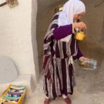 À Matmata sud tunisien Visite d'une Maison troglodyde encore habitée. On peut s'imprégner de l'ambiance locale. Reçu avec la ferveur des gens du sud. Thé à la menthe, pain, huile d'olive.