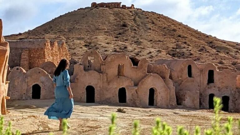 Excursion Désert avec SudTunisie.com : L'aventure ultime au cœur du Sud tunisien ! Vous rêvez d'une aventure époustouflante au cœur du désert, d'une escapade inoubliable dans les dunes infinies, de nuits sous les étoiles scintillantes ? L'excursion désert avec SudTunisie.com est le voyage que vous attendiez ! Laissez-nous vous guider à travers cette expérience extraordinaire et vous dévoiler tous les détails passionnants qui vous attendent. À la découverte des paysages envoûtants du désert Dès votre arrivée dans le Sud tunisien, vous serez subjugué par la beauté envoûtante des paysages désertiques. Les dunes majestueuses s'élèveront devant vous, offrant des panoramas à couper le souffle. Du sable doré à perte de vue, des vallées secrètes et des oasis verdoyantes, tout est réuni pour une aventure inoubliable. Que vous soyez amateur de photographie ou simplement en quête de moments magiques, vous ne serez pas déçu. Capturez les nuances changeantes du désert au lever et au coucher du soleil, immortalisez ces instants uniques dans cet écosystème à la fois rude et fascinant. Une immersion totale dans la culture saharienne L'excursion désert avec SudTunisie.com, c'est bien plus qu'une simple escapade. C'est une véritable immersion dans la culture saharienne. Vous aurez l'occasion de rencontrer les habitants du désert, des nomades au cœur chaleureux et à l'accueil généreux. Ils vous feront découvrir leur mode de vie traditionnel, leur artisanat ancestral et vous raconteront des légendes et des histoires transmises de génération en génération. Une occasion unique de plonger dans l'authenticité du désert tunisien. Des activités palpitantes pour tous les goûts L'excursion désert avec SudTunisie.com vous offre un éventail d'activités pour vivre des sensations uniques. Pour les amateurs d'adrénaline, les safaris en 4x4 dans les dunes sont une expérience à ne pas manquer. Frissonnez en dévalant les pentes de sable et en surmontant les crêtes élevées. Si vous préférez une approche plus douce, les balades à dos de chameau sont parfaites pour s'imprégner du rythme paisible du désert. Accompagné de chameliers expérimentés, vous explorerez les recoins les plus secrets de ce paysage saharien enchanteur. Des nuits inoubliables sous les étoiles Une des plus belles expériences de l'excursion désert avec SudTunisie.com est sans aucun doute les nuits passées sous les étoiles. Loin de toute pollution lumineuse, vous serez émerveillé par la voûte céleste étincelante. Dans un bivouac authentique, vous partagerez des instants conviviaux autour d'un feu de camp, dégustant des mets savoureux préparés par nos soins. Écoutez les contes et légendes du désert racontés par nos guides passionnés, pour une immersion totale dans la culture locale. Préparez-vous pour une aventure inégalée Maintenant que vous savez à quel point l'excursion désert avec SudTunisie.com est une aventure extraordinaire, voici quelques conseils pour vous préparer au mieux. Pensez à emporter des vêtements légers pour les journées chaudes et des couches supplémentaires pour les nuits plus fraîches. Apportez une casquette ou un chapeau, de la crème solaire et des lunettes de soleil pour vous protéger des rayons intenses du soleil. N'oubliez pas votre appareil photo pour capturer ces moments magiques et emportez un sac à dos avec de l'eau pour vous hydrater tout au long du voyage. Conclusion L'excursion désert avec SudTunisie.com est la promesse d'une aventure extraordinaire, une immersion totale dans la beauté et la richesse du désert tunisien. Des paysages envoûtants, une culture saharienne authentique, des activités palpitantes et des nuits étoilées vous attendent pour une expérience inoubliable. Alors, préparez-vous à vivre l'aventure de votre vie et laissez-vous emporter par la magie du désert avec SudTunisie.com !