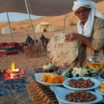 Sud Tunisie Vacances d'Hiver : L'Évasion Parfaite au Soleil Vous cherchez à échapper à l'hiver glacial tout en savourant des moments de détente sous le doux soleil ? Ne cherchez pas plus loin que le Sud de la Tunisie pour vos vacances d'hiver. Notre destination ensoleillée offre une évasion idyllique loin de la neige et du froid. Découvrez pourquoi le Sud de la Tunisie est l'endroit idéal pour des vacances d'hiver mémorables. Exploration des Oasis Cachées Dans le Sud de la Tunisie, vous trouverez un trésor d'opportunités d'exploration au cœur d'authentiques oasis. Découvrez des étendues de verdure luxuriante entourées par des dunes dorées. Parmi les oasis les plus réputées, ne manquez pas Tozeur, célèbre pour ses palmeraies et son architecture traditionnelle. Marchez le long des canaux d'irrigation millénaires et imprégnez-vous de l'atmosphère sereine qui règne en ces lieux. Aventures dans le Désert Pour les amateurs d'aventure, le désert du Sud de la Tunisie offre des expériences inoubliables. Partez en excursion à dos de chameau à travers les dunes ondulantes de sable. Laissez-vous émerveiller par les levers et couchers de soleil spectaculaires qui peignent le ciel dans des nuances de rouge et d'orange. Le désert est également un terrain de jeu pour les passionnés de sports extrêmes, avec la possibilité de faire du sandboard sur les dunes ou de partir en safari en 4x4 pour une montée d'adrénaline. Rencontre avec la Culture Locale Les vacances dans le Sud de la Tunisie sont l'occasion parfaite de découvrir la richesse de la culture locale. Rencontrez des habitants chaleureux et accueillants, et plongez-vous dans leurs traditions et coutumes. Explorez les marchés colorés où vous pourrez dénicher des produits artisanaux uniques tels que des tapis tissés à la main, des poteries et des bijoux exquis. Ne manquez pas l'opportunité de goûter à la cuisine locale, débordante de saveurs authentiques. Détente au Bord de la Mer Si vous avez envie de vous détendre au bord de l'eau, le Sud de la Tunisie ne vous décevra pas. Avec ses plages de sable blanc et ses eaux cristallines, la côte offre un décor paradisiaque pour ceux qui cherchent à se prélasser au soleil ou à se baigner dans des eaux apaisantes. Les amateurs de sports nautiques trouveront également leur bonheur, avec des possibilités de plongée, de planche à voile et bien plus encore. Conclusion : Votre Évasion Hivernale de Rêve En conclusion, les vacances d'hiver dans le Sud de la Tunisie promettent une évasion inoubliable. Des oasis cachées aux aventures dans le désert en passant par l'immersion dans la culture locale, chaque moment passé ici est une occasion de créer des souvenirs précieux. Alors, laissez derrière vous les frimas de l'hiver et embarquez pour une aventure ensoleillée qui restera gravée dans votre cœur.