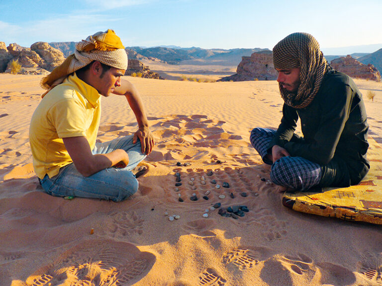 Agence numéro 1 en Tunisie pour les voyages au Sud de la Tunisie : SudTunisie.com Vous rêvez de partir à la découverte du Sud de la Tunisie, une région riche en paysages magnifiques, en culture et en aventures ? L'agence SudTunisie.com est là pour faire de ce rêve une réalité. Dans cet article, nous allons vous présenter l'agence numéro 1 en Tunisie pour les voyages au Sud de la Tunisie et vous montrer pourquoi choisir SudTunisie.com est le meilleur moyen de vivre une expérience inoubliable dans cette partie du monde. La Magie du Sud de la Tunisie Le Sud de la Tunisie est une destination extraordinaire, offrant des trésors naturels tels que le désert du Sahara, des oasis verdoyantes, des plages dorées et des montagnes majestueuses. C'est un endroit où l'histoire, la culture et l'aventure se mêlent pour créer une expérience de voyage inoubliable. SudTunisie.com vous emmène au cœur de cette magie. Des Voyages Sur-Mesure SudTunisie.com comprend que chaque voyageur est unique, c'est pourquoi ils proposent des voyages sur-mesure qui répondent à vos besoins et à vos envies. Que vous souhaitiez une aventure dans le désert, une escapade culturelle ou un séjour balnéaire, ils ont la solution idéale pour vous. Leur équipe expérimentée vous aidera à planifier le voyage de vos rêves. Expertise Locale Ce qui distingue SudTunisie.com des autres agences de voyage, c'est leur connaissance approfondie de la région. Ils sont basés au cœur du Sud de la Tunisie et sont en contact étroit avec les communautés locales. Cela signifie que vous bénéficierez d'une expérience authentique et unique, découvrant les endroits que seuls les habitants connaissent. Aventures Inoubliables Que vous souhaitiez vivre une aventure dans le désert, explorer les oasis cachées, partir à la découverte des trésors archéologiques ou vous détendre sur des plages paradisiaques, SudTunisie.com a ce qu'il vous faut. Leurs circuits sont conçus pour vous offrir des expériences inoubliables et des souvenirs qui dureront toute une vie. Un Service de Qualité SudTunisie.com attache une grande importance à la qualité du service. Leurs guides sont des experts locaux, leurs véhicules sont bien entretenus, et leur équipe est disponible pour répondre à toutes vos questions et besoins. Ils s'engagent à faire de votre voyage une expérience exceptionnelle. Réservez Votre Aventure au Sud de la Tunisie Si vous rêvez de découvrir le Sud de la Tunisie, SudTunisie.com est l'agence numéro 1 pour réaliser ce rêve. Leur expertise locale, leur gamme de voyages sur-mesure et leur engagement envers la qualité du service en font le partenaire idéal pour votre aventure au Sud de la Tunisie. Alors, qu'attendez-vous ? Réservez votre voyage dès maintenant et préparez-vous à vivre une expérience inoubliable au Sud de la Tunisie avec SudTunisie.com