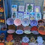 La Tunisie : Une Destination Envoûtante à Explorer La Tunisie, joyau du Maghreb, se dévoile comme une destination touristique d'exception. De ses plages de sable fin à ses souks animés, ce pays regorge de trésors à découvrir. Venez plonger dans une richesse culturelle et historique qui séduit les voyageurs du monde entier. Des Trésors Historiques à Chérir Les Sites Archéologiques Incontournables La Tunisie offre une plongée captivante dans l'histoire antique. Explorez les vestiges de Carthage, la cité mythique fondée par la reine Didon. Imprégnez-vous de l'atmosphère chargée d'histoire à Dougga, site classé au patrimoine mondial de l'UNESCO, ou encore à El Djem, où se dresse le majestueux amphithéâtre romain. Les Délices de la Gastronomie Tunisienne Une Palette de Saveurs À Découvrir La cuisine tunisienne ravira vos papilles avec ses plats emblématiques. Goûtez au couscous, plat traditionnel par excellence, agrémenté de légumes et d'épices parfumées. Laissez-vous tenter par les délices sucrés comme les pâtisseries aux amandes et miel, telles que les makrouds ou les bambalouni. Des Paysages Variés à Couper le Souffle Les Rivages Paradisiaques La Tunisie vous offre des étendues côtières à la beauté saisissante. Relaxez-vous sur les plages de sable blanc bordées par les eaux turquoise de la Méditerranée. Hammamet, Sousse, Djerba... Chaque destination balnéaire révèle un charme unique et une hospitalité chaleureuse. L'Hospitalité Tunisienne : Une Expérience Inoubliable La Convivialité et la Bienveillance des Tunisiens Au-delà de ses richesses naturelles et culturelles, la Tunisie vous accueille avec une hospitalité sans pareille. Rencontrez des habitants généreux et souriants, prêts à partager leur culture et leur art de vivre. Conclusion : Osez l'Aventure en Tunisie La Tunisie, entre tradition et modernité, vous promet un voyage inoubliable. Que vous soyez passionné d'histoire, amateur de plages ensoleillées ou épicurien à la recherche de nouvelles saveurs, ce pays saura combler toutes vos attentes. Explorez ses trésors cachés, vivez des expériences uniques et créez des souvenirs impérissables.