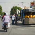 Le sud tunisien offre une évasion inégalée pour les voyageurs en quête d’aventures, de dépaysement et de découverte culturelle. Ce territoire, riche de paysages enchanteurs, de villages pittoresques et d’histoires millénaires, promet des souvenirs inoubliables. Nous vous présentons un guide complet pour un circuit vacances dans le sud tunisien, qui mêle relaxation, exploration et immersion culturelle. 1. Pourquoi Choisir le Sud Tunisien pour Vos Vacances ? Le sud tunisien est un véritable joyau, où se rencontrent nature sauvage, cultures authentiques et traditions ancestrales. Voici quelques raisons qui en font une destination de choix : Une diversité de paysages à couper le souffle : Des dunes dorées du Sahara à la mer scintillante de Djerba, en passant par les oasis verdoyantes de Chebika et Tamerza, chaque coin du sud tunisien raconte une histoire unique. Un patrimoine culturel riche : Tatouine et ses ksours (anciens greniers fortifiés), les villages berbères comme Matmata et ses habitations troglodytiques, ou encore les souks de Djerba regorgent de traditions vibrantes. Des activités variées pour tous les goûts : Que vous soyez amateur de randonnée, passionné d’histoire ou adepte de la détente, le sud tunisien a de quoi combler toutes vos attentes. Pour plus d’informations sur les circuits disponibles, consultez notre page dédiée ici. 2. Les Incontournables d'un Circuit dans le Sud Tunisien Djerba : L’île des Rêves Première étape incontournable de votre circuit, l’île de Djerba offre un parfait équilibre entre plages paradisiaques, art traditionnel et modernité. Promenez-vous dans Houmt Souk, le centre animé de l’île, et laissez-vous séduire par ses échoppes artisanales et ses cafés pittoresques. Activités phares à Djerba : Découvrir la synagogue de la Ghriba, un lieu spirituel et historique unique. Explorer Djerbahood, un village transformé en galerie à ciel ouvert par des artistes du monde entier. Se détendre sur les plages de Sidi Mahrez ou faire du kite-surf. Tatouine et ses Ksours Tatouine, située au cœur du désert, est connue pour ses ksours spectaculaires, témoins de l’ingéniosité des populations berbères. Ces anciennes constructions servaient autrefois de greniers collectifs. Points forts de Tatouine : Visiter Ksar Ouled Soltane, un des ksours les mieux conservés. Partir sur les traces de Star Wars, dont certaines scènes ont été tournées ici. Admirer le paysage à perte de vue, entre montagnes arides et vallées sablonneuses. Douz : La Porte du Sahara Surnommée la "Porte du Sahara", Douz est une destination rêve pour les amateurs de déserts et d’aventures. Cette ville est le point de départ idéal pour explorer les dunes majestueuses. Que faire à Douz ? Profiter d’une balade à dos de chameau au coucher du soleil. Passer une nuit sous une tente traditionnelle dans le désert, une expérience unique pour découvrir le calme absolu et le ciel étoilé. Participer au Festival International de Douz, qui célèbre la culture nomade chaque année. Les Oasis de Chebika et Tamerza Chebika et Tamerza, nichées au pied des montagnes de l’Atlas, sont des oasis d’une beauté exceptionnelle. Leur charme réside dans la juxtaposition d’étendues arides et de sources d’eau cristalline. Les points forts : Explorer les cascades de Tamerza, parfaites pour une pause rafraîchissante. Découvrir les ruines de l’ancien village de Chebika, un site historique fascinant. Parcourir les canyons et profiter d’une vue panoramique sur les environs. Matmata : Les Maisons Troglodytiques Matmata est célèbre pour ses habitations troglodytiques, des maisons creusées dans le sol pour échapper à la chaleur accablante du désert. Vous pourrez y découvrir un mode de vie unique et une architecture surprenante. Incontournables à Matmata : Visiter les maisons troglodytiques encore habitées. Découvrir le décor naturel où ont été tournés plusieurs films, notamment Star Wars. Goûter aux plats locaux comme le couscous ou les briks. 3. Conseils Pratiques pour Réussir Votre Circuit Quand Partir ? La meilleure période pour visiter le sud tunisien se situe entre octobre et avril. Pendant ces mois, les températures sont plus agréables, permettant de profiter pleinement des excursions et activités en plein air. Que Prévoir ? Des vêtements légers pour la journée, mais chauds pour les soirées souvent fraîches. Une paire de lunettes de soleil, un chapeau et une crème solaire pour vous protéger du soleil. Une bouteille d’eau réutilisable pour rester hydraté. Comment Se Déplacer ? Pour profiter pleinement de votre circuit, il est conseillé d’opter pour un guide local ou une agence spécialisée comme Sud Tunisie. Cela garantit une organisation optimale, une sécurité renforcée et une immersion totale dans la culture locale. 4. Vivez une Expérience Unique avec Sud Tunisie En choisissant de découvrir le sud tunisien avec une agence comme Sud Tunisie, vous bénéficierez d’un accompagnement personnalisé et de circuits sur mesure. Avec des guides passionnés et des itinéraires soigneusement planifiés, votre voyage deviendra une aventure inoubliable. Pourquoi choisir Sud Tunisie ? Des circuits adaptés à vos envies et votre budget. Une expertise locale pour des découvertes authentiques. Un souci du détail et une organisation sans faille. Pour réserver votre prochain circuit ou demander un devis personnalisé, visitez notre page de contact ici. Conclusion Le sud tunisien est une destination de rêve pour les voyageurs en quête d’aventures, d’horizons nouveaux et de souvenirs inoubliables. Que vous soyez attiré par les dunes du Sahara, les oasis luxuriantes ou les villages pittoresques, un circuit vacances dans cette région vous promet une expérience unique et enrichissante. N’attendez plus pour partir à la découverte de ce joyau tunisien et laissez-vous séduire par sa magie incomparable.