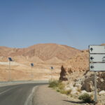 Bienvenue dans le monde fascinant du Sud Tunisien, une région riche en histoire, paysages à couper le souffle et aventures inoubliables. Que vous soyez un amateur de culture, un passionné de nature ou simplement en quête de détente, nos circuits vacances sont conçus pour répondre à toutes vos attentes. Plongeons ensemble dans ce que le Sud Tunisien a à offrir et pourquoi il devrait être votre prochaine destination de vacances. Découverte des Merveilles du Sud Tunisien Le Sud Tunisien est une terre de contrastes où se mêlent désert aride et oasis verdoyantes, vestiges antiques et traditions vivantes. Nos excursions vous permettent de découvrir ces trésors cachés à votre rythme. Les Sites Historiques Incontournables Partez à la découverte des ruines romaines de Dougga et de Kairouan, deux sites classés au patrimoine mondial de l'UNESCO. Dougga, souvent surnommée la Pompéi de l'Afrique du Nord, vous plonge dans l'Antiquité avec ses temples majestueux et ses théâtres bien préservés. Kairouan, quant à elle, est célèbre pour sa Grande Mosquée, un chef-d'œuvre d'architecture islamique. Les Oasis Enchantées Le Sud Tunisien abrite également de splendides oasis comme celles de Tozeur et de Nefta. Tozeur, avec ses palmeraies luxuriantes et ses maisons traditionnelles en briques d'argile, est un véritable havre de paix. Nefta, célèbre pour ses dattes succulentes, offre des paysages pittoresques et des marchés animés où vous pourrez déguster des spécialités locales. Les Incontournables du Circuit Vacances Nos circuits vacances sont soigneusement élaborés pour vous offrir une expérience complète et enrichissante du Sud Tunisien. Voici quelques-unes des activités et des lieux que vous ne pouvez pas manquer. Balades en Chameau dans le Désert Une excursion à dos de chameau dans le désert du Sahara est une expérience unique. Vous traverserez des dunes infinies, admirerez des paysages lunaires et vivrez des moments de tranquillité absolue sous un ciel étoilé. C’est une manière authentique de découvrir le désert et de vous connecter avec la nature. Visites de Villages Traditionnels Découvrez la vie quotidienne des habitants dans des villages berbères pittoresques. Vous aurez l’occasion de visiter des ateliers artisanaux, de goûter à la cuisine locale et de participer à des activités traditionnelles. C’est une immersion culturelle enrichissante qui vous laissera des souvenirs impérissables. Excursions en 4x4 Pour les amateurs de sensations fortes, nos excursions en 4x4 à travers les paysages variés du Sud Tunisien sont un must. Que ce soit pour explorer des canyons majestueux, des plateaux désertiques ou des vallées verdoyantes, cette aventure vous garantit des moments inoubliables. Aventures dans le Désert du Sahara Tunisien Le Sahara Tunisien est l’un des joyaux du Sud Tunisien, offrant des panoramas à couper le souffle et une faune diversifiée. Nos circuits incluent des activités qui vous permettront de profiter pleinement de ce vaste désert. Randonnées et Trekking Pour les amateurs de randonnée, le désert propose des sentiers variés qui vous mèneront à travers des paysages époustouflants. Que vous soyez un randonneur débutant ou expérimenté, nos guides vous accompagneront pour une aventure sécurisée et mémorable. Observation des Étoiles Le ciel du Sahara est l'un des plus clairs et des plus étoilés du monde. Profitez de soirées d’observation des étoiles où vous pourrez admirer la Voie lactée et les constellations avec une clarté incroyable. C’est une expérience magique qui vous reconnecte avec l’univers. Photographie Paysagère Les paysages du désert offrent des opportunités exceptionnelles pour les photographes. Les dunes changeantes, les oasis isolées et les couchers de soleil spectaculaires créent des scènes parfaites pour capturer des souvenirs inoubliables. Conseils Pratiques pour un Séjour Inoubliable Pour que votre séjour dans le Sud Tunisien soit parfait, voici quelques conseils pratiques à garder en tête. Meilleure Période pour Visiter La meilleure période pour visiter le Sud Tunisien est entre octobre et avril, lorsque les températures sont plus agréables. Évitez les mois d'été, où le climat peut être extrêmement chaud et moins propice aux activités de plein air. Préparation et Équipement Assurez-vous d'apporter des vêtements légers et amples pour la journée, ainsi que des couches plus chaudes pour les soirées fraîches. N'oubliez pas un chapeau, des lunettes de soleil, de la crème solaire et des chaussures confortables pour les randonnées. Sécurité et Santé Il est important de rester hydraté et de suivre les conseils de vos guides concernant la sécurité dans le désert. Emportez une trousse de premiers soins et informez-vous sur les précautions sanitaires à prendre avant votre voyage. Réservation et Logistique Pour garantir une expérience sans stress, réservez vos circuits et hébergements à l'avance. Nous vous recommandons de choisir des prestataires fiables qui offrent des services de qualité et qui respectent les normes de sécurité. Pourquoi Choisir Notre Circuit Vacances Sud Tunisien Nous sommes dédiés à vous offrir une expérience exceptionnelle dans le Sud Tunisien. Voici pourquoi nos circuits se démarquent : Expertise Locale Notre équipe est composée de guides locaux passionnés qui connaissent parfaitement la région. Leur expertise vous garantit une découverte authentique et enrichissante des trésors du Sud Tunisien. Itinéraires Personnalisés Nous proposons des itinéraires flexibles adaptés à vos préférences et à votre rythme. Que vous souhaitiez un voyage axé sur la culture, l'aventure ou la détente, nous avons le circuit parfait pour vous. Confort et Sécurité Nous mettons un point d'honneur à assurer votre confort et votre sécurité tout au long de votre séjour. Nos véhicules sont modernes et bien entretenus, et nos hébergements sont choisis pour leur qualité et leur hospitalité. Engagement Écoresponsable Nous nous engageons à respecter l’environnement et à promouvoir le tourisme durable. Nos circuits incluent des pratiques respectueuses de la nature et des communautés locales, pour un impact positif sur la région. Pour en savoir plus sur nos offres et réserver votre séjour, n'hésitez pas à visiter notre page dédiée aux circuits désert. Si vous avez des questions ou souhaitez obtenir un devis personnalisé, contactez-nous ici. Témoignages de Voyageurs Satisfaits Rien ne vaut les témoignages de ceux qui ont déjà vécu l'expérience. Voici ce que disent nos voyageurs : "Un séjour incroyable au cœur du désert tunisien. Les paysages sont à couper le souffle et l'accueil était chaleureux. Je recommande vivement ce circuit !" – Marie D. "Une aventure inoubliable avec des guides exceptionnels. Chaque journée était une nouvelle découverte, et le confort des hébergements a vraiment fait la différence." – Julien T. "Le Sud Tunisien est une destination magique. J'ai adoré les balades en chameau et les soirées sous les étoiles. Un grand merci pour cette expérience mémorable !" – Sophie L. Planifiez Votre Prochain Voyage avec Nous Prêt à explorer le Sud Tunisien et à vivre des moments inoubliables ? Nos circuits vacances sont conçus pour vous offrir le meilleur de cette région fascinante. Que vous soyez en quête d’aventure, de culture ou de détente, nous avons l’itinéraire parfait pour vous. Réservez Dès Maintenant Ne manquez pas l'opportunité de découvrir le Sud Tunisien de manière authentique et enrichissante. Contactez-nous dès aujourd'hui pour obtenir un devis personnalisé et réserver votre séjour. Suivez-Nous sur les Réseaux Sociaux Restez informé de nos dernières offres et découvrez les témoignages de nos voyageurs en nous suivant sur nos réseaux sociaux. Rejoignez notre communauté et partagez vos propres expériences ! Engagez-Vous pour un Tourisme Responsable En choisissant nos circuits, vous contribuez à la préservation de l’environnement et au soutien des communautés locales. Ensemble, faisons de votre voyage une aventure durable et respectueuse. Le Sud Tunisien vous attend avec ses paysages majestueux, son histoire riche et sa culture vibrante. Laissez-vous emporter par la magie de cette région et créez des souvenirs qui dureront toute une vie.