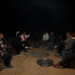 Circuit et Excursion Sahara Fête de Noël en Tunisie 2026 avec sudtunisie.com Noël approche à grands pas et si vous êtes à la recherche d’une expérience unique et inoubliable, loin des traditionnelles fêtes d’hiver et du froid glacial, alors laissez-nous vous emmener au cœur du Sahara tunisien. Chez sudtunisie.com , nous vous proposons un circuit magique pour Noël 2026, dans un cadre à couper le souffle, entre dunes dorées, tentes berbères et ciels étoilés. Vivez l’émotion du désert tunisien comme jamais auparavant avec un programme soigneusement conçu pour mêler aventures, détente, gastronomie locale et traditions sahariennes. 🎄 Noël au cœur du Sahara : une aventure pas comme les autres Passer Noël dans le désert, ce n’est pas juste changer de décor, c’est vivre un conte des Mille et Une Nuits. Le silence des dunes, la chaleur des rencontres, les danses autour du feu, les saveurs épicées des plats locaux… c’est une atmosphère envoûtante, loin du tumulte urbain. Pendant ce circuit spécial Fête de Noël 2026, nous vous emmenons dans les plus beaux coins du sud tunisien : Douz, la porte du désert Ksar Ghilane, son oasis et ses sources d’eau chaude naturelles Tataouine, ses villages berbères et ses ksour Matmata, et ses fameuses maisons troglodytes Tozeur, la perle du désert et ses palmeraies millénaires Les oasis de montagne Chebika, Tamerza et Midès Et bien sûr, une nuit magique sous tente dans les dunes, avec repas typique, musique live, ciel étoilé et ambiance féerique de Noël. 🚌 Circuit tout inclus : confort, authenticité et liberté Nous pensons que le vrai luxe, c’est d’avoir l’esprit tranquille. C’est pourquoi notre circuit comprend tout ce qu’il faut pour vivre cette expérience dans les meilleures conditions : Accueil à l’aéroport et transferts personnalisés (service de navette aéroport ) Hébergements authentiques (maisons d’hôtes, campements dans le désert, hôtels traditionnels) Pension complète avec repas traditionnels cuisinés sur place Transport privé en 4x4 climatisés ou minibus selon la taille du groupe Guide francophone local passionné par sa région Activités incluses : balade à dos de dromadaire, randonnée dans les canyons, visite de villages berbères, sources chaudes, excursions culturelles Vous n’avez qu’à préparer votre sac, votre appareil photo… et vous laisser porter par l’ambiance chaleureuse du désert. 🔥 Réveillon du 24 décembre sous les étoiles Le point culminant de ce circuit, c’est bien évidemment la soirée du 24 décembre. Imaginez-vous : Encerclé par les dunes de sable fin Installé autour d’un grand feu de camp Dégustant un couscous royal préparé dans la pure tradition saharienne Écoutant des musiques gnawas ou berbères sous un ciel rempli d’étoiles Partageant ce moment avec d'autres voyageurs du monde entier C’est une fête conviviale, hors du commun, dans une ambiance intimiste, joyeuse et profondément humaine. Pas besoin de sapin ou de guirlandes : la magie du désert opère naturellement. 🌄 Découvrir la beauté sauvage du sud tunisien Ce circuit est aussi l’occasion d’explorer des lieux naturels d’une rare beauté, que peu de touristes connaissent vraiment. Par exemple : Les canyons de Chebika, Tamerza et Midès, avec leurs cascades surprenantes en plein désert Le village troglodytique de Matmata, un lieu digne de Star Wars Les ksour mystérieux autour de Tataouine, témoins d’un passé millénaire Les palmeraies de Tozeur et ses oasis luxuriantes Les paysages lunaires de Ksar Ghilane, parfaits pour une balade en quad ou à pied (Randonnée dans le Sahara ) Et si vous aimez marcher, sachez que nous proposons aussi des excursions randonnée dans les montagnes du sud tunisien, idéales pour se reconnecter à soi-même et à la nature. 📅 Programme type du circuit Noël Sahara 2026 Voici un aperçu de notre circuit 8 jours / 7 nuits : Jour 1 : Accueil à l’aéroport de Djerba ou Tozeur – Transfert et nuit à Douz Jour 2 : Douz – Ksar Ghilane – Baignade dans les sources chaudes – Nuit sous tente Jour 3 : Tataouine – Visite des ksour – Nuit en maison d’hôte Jour 4 : Matmata – Découverte des habitations troglodytiques – Route vers Tozeur Jour 5 : Oasis de montagne – Chebika, Tamerza, Midès – Nuit à Tozeur Jour 6 : Journée libre ou activités optionnelles – Demandez un devis Jour 7 : Dîner de Noël dans le désert avec ambiance musicale Jour 8 : Retour vers l’aéroport – Fin du circuit Ce programme peut être entièrement personnalisé selon votre aéroport d’arrivée, vos envies ou votre rythme de voyage. Contactez-nous ici pour un devis gratuit et sans engagement. 👨‍👩‍👧‍👦 Circuits adaptés à tous les profils : solo, couple, famille ou groupe Que vous soyez un jeune couple à la recherche d’un Noël romantique, une famille en quête d’évasion éducative pour les enfants, ou un groupe d’amis en quête d’aventure, ce circuit est adapté à tous. Nos guides savent s’adapter à chaque profil, proposer des moments de détente comme des activités plus dynamiques, et rendre cette expérience accessible à tous les âges. 💬 Ils ont vécu l’expérience avec sudtunisie.com Nos voyageurs parlent mieux que nous de cette aventure unique. Découvrez leurs témoignages authentiques sur notre page TripAdvisor : 👉 Lisez les avis sur notre page TripAdvisor ✈️ Comment réserver votre circuit Sahara Noël 2026 C’est très simple : Rendez-vous sur notre site sudtunisie.com Parcourez nos excursions en Tunisie et circuits Remplissez le formulaire de devis gratuit Nous vous répondons sous 24h avec une offre personnalisée Nous proposons des départs garantis en décembre 2026 pour petits groupes (8 à 12 personnes max) mais également des circuits privatifs. 📸 À découvrir aussi sur notre blog Pour en savoir plus sur nos itinéraires, les expériences proposées et nos bons plans, explorez notre blog d’excursions en Tunisie . On y partage des anecdotes, des récits de voyage, des idées d’itinéraires et des conseils pratiques pour préparer votre séjour dans le désert tunisien. ✨ Pourquoi choisir sudtunisie.com ? Une équipe locale passionnée et expérimentée Des circuits 100 % personnalisables Un excellent rapport qualité-prix Des partenaires fiables pour l’hébergement et le transport Des avis vérifiés et clients satisfaits sur toutes nos plateformes 🎁 Bonus : Service navette inclus Pour vous simplifier la vie, tous nos circuits incluent le service navette depuis l’aéroport (plus d'infos ici ) – que vous arriviez à Djerba, Tozeur, Monastir ou même Tunis, nous organisons tout pour vous garantir un accueil chaleureux dès votre arrivée. Prêt à vivre une aventure inoubliable pour Noël 2026 ? Laissez la magie du Sahara vous envelopper et offrez-vous un cadeau que vous n’oublierez jamais. 👉 Demandez votre devis gratuit dès maintenant